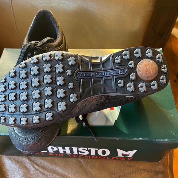 Women’s size 10 MEPHISTO grey suede wedge shoes - Picture 2 of 4